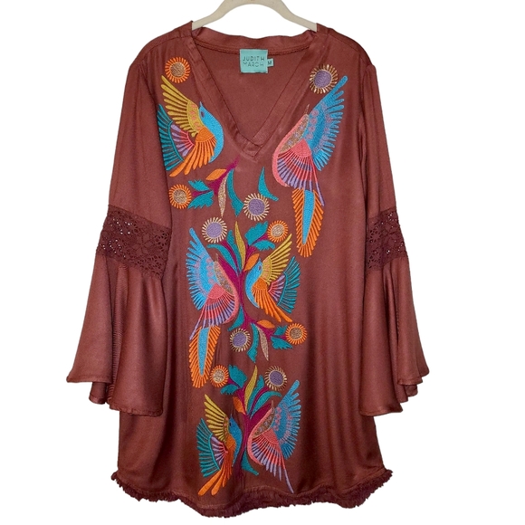 Judith March Dresses & Skirts - Judith March Embroidered Tropical Bird Dress